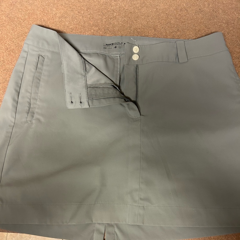 Nike golf shorts